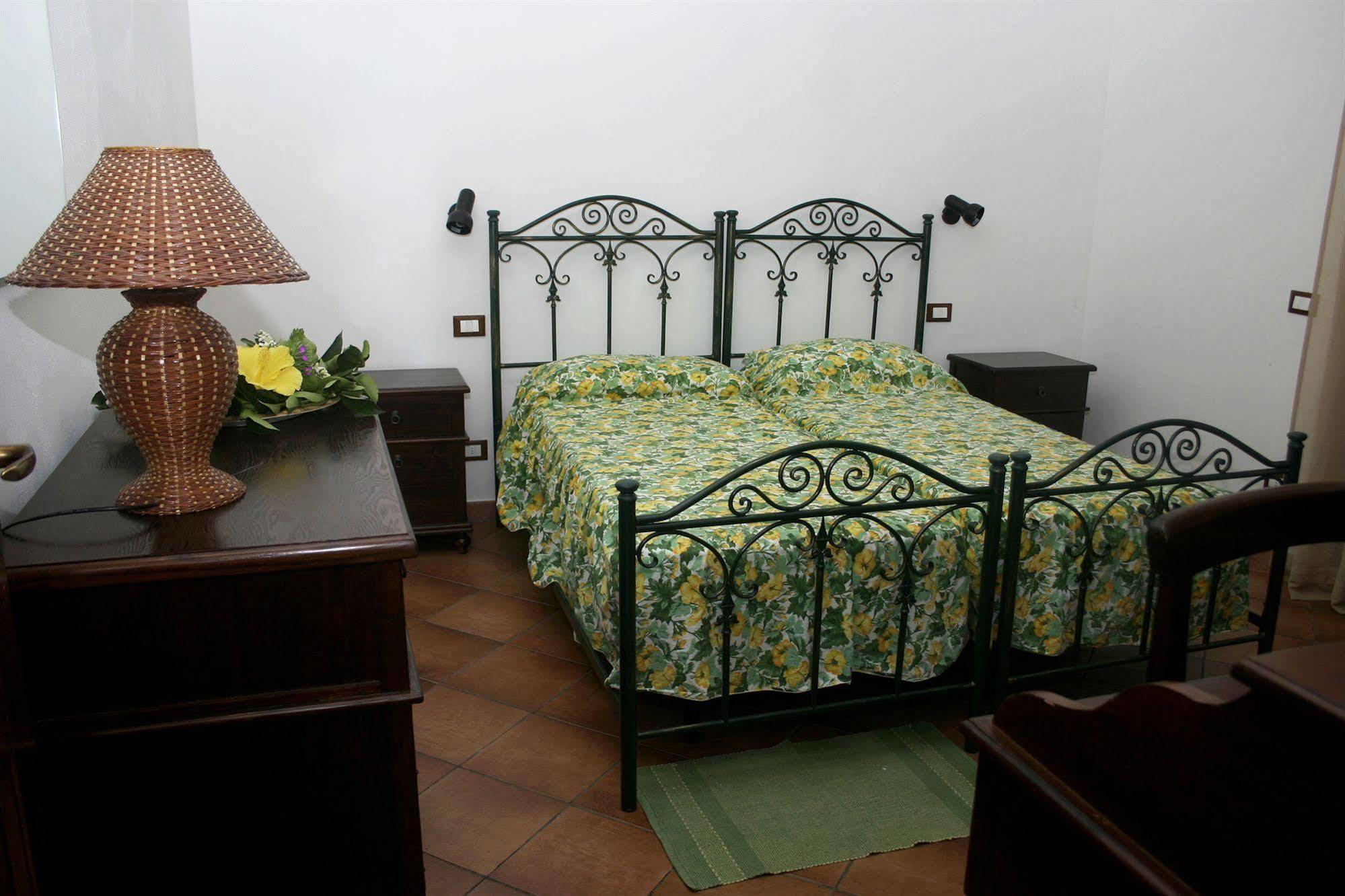 Villa Saraceno ลีปารี ภายนอก รูปภาพ