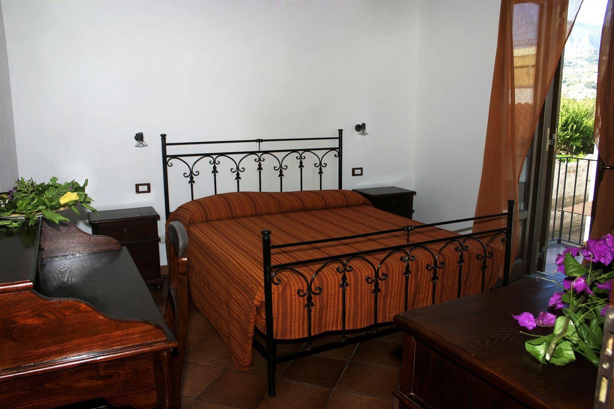 Villa Saraceno ลีปารี ภายนอก รูปภาพ